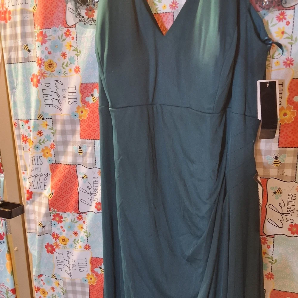Xscape Teal Beaded SS V-Neck Formal Dress Sz 22 Plus Ruche Slimming Back Smocked - Picture 4 of 15